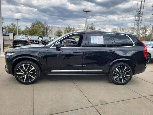 2022 Volvo XC90 Recharge Plug-In Hybrid T8 Inscription Expression 6 Passenger