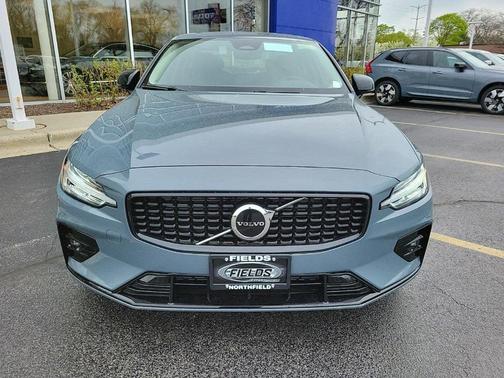 2024 Volvo S60 B5 Core Dark Theme