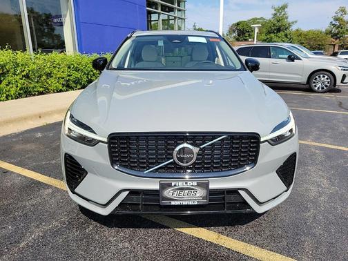2025 Volvo XC60 Plug-In Hybrid T8 Plus