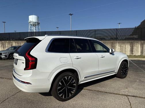 2026 Volvo XC90 B6 Plus 7-Seater
