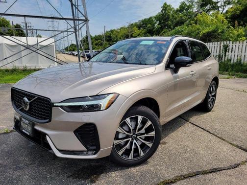 2025 Volvo XC60 B5 Core