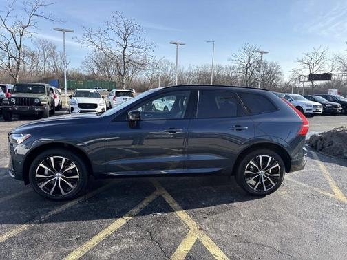 2025 Volvo XC60 B5 Plus