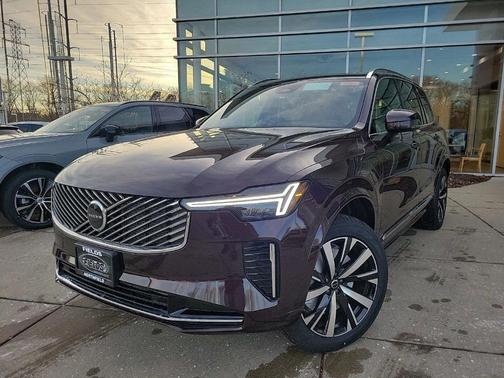 2025 Volvo XC90 Plug-In Hybrid T8 Core 7-Seater