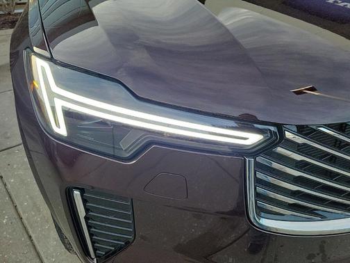 2025 Volvo XC90 Plug-In Hybrid T8 Core 7-Seater