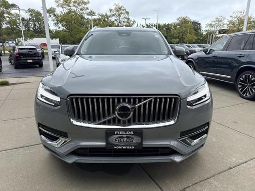2024 Volvo XC90 B5 Plus Bright Theme