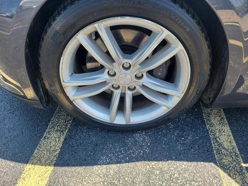 2016 Tesla Model S 70D