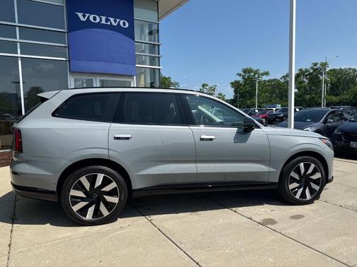 2025 Volvo EX90 Twin Motor Ultra