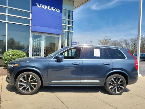 2023 Volvo XC90 B6 Plus 7-Seater