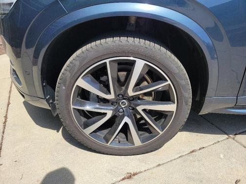 2023 Volvo XC90 B6 Plus 7-Seater