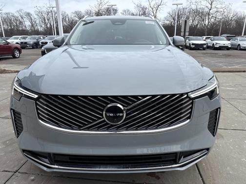 2026 Volvo XC90 B6 Plus 7-Seater