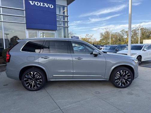 2026 Volvo XC90 B6 Ultra 7-Seater