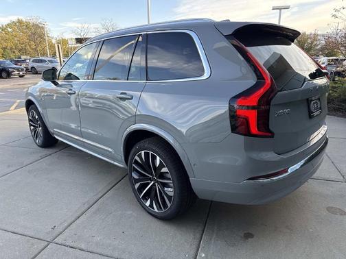 2026 Volvo XC90 B6 Ultra 7-Seater