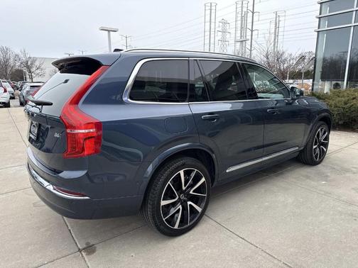 2023 Volvo XC90 B6 Plus 7-Seater