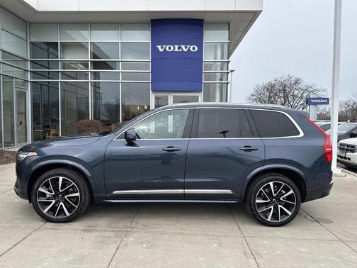 2023 Volvo XC90 B6 Plus 7-Seater