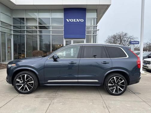 2023 Volvo XC90 B6 Plus 7-Seater