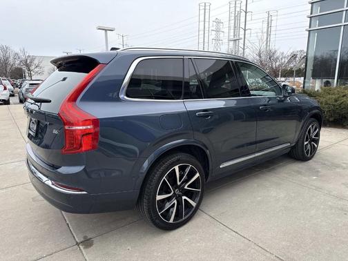 2023 Volvo XC90 B6 Plus 7-Seater