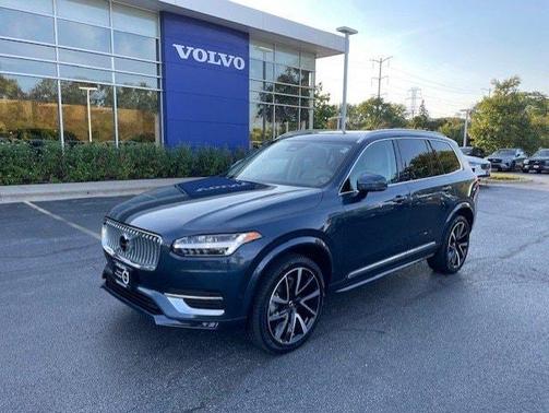 2024 Volvo XC90 B5 Plus Bright Theme