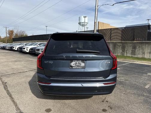 2026 Volvo XC90 Plug-In Hybrid T8 Plus 7-Seater