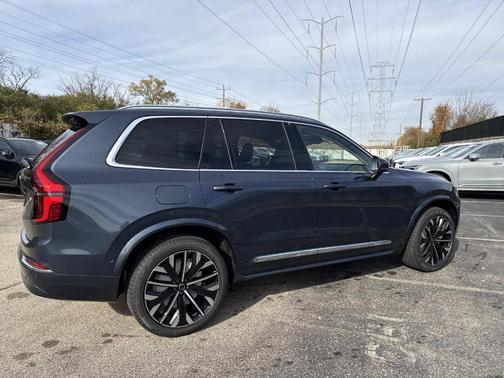 2026 Volvo XC90 Plug-In Hybrid T8 Plus 7-Seater