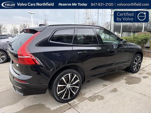 2023 Volvo XC60 Recharge Plug-In Hybrid T8 Plus Dark Theme