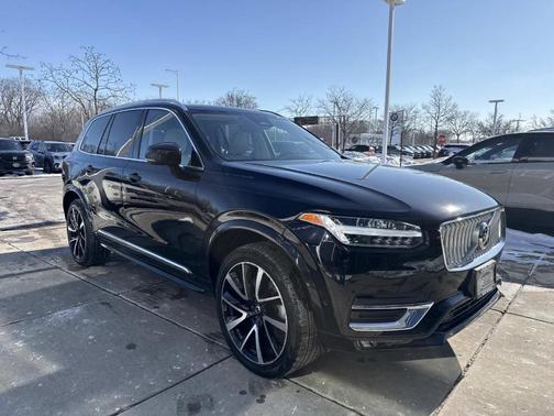 2024 Volvo XC90 B6 Plus Bright Theme 7-Seater