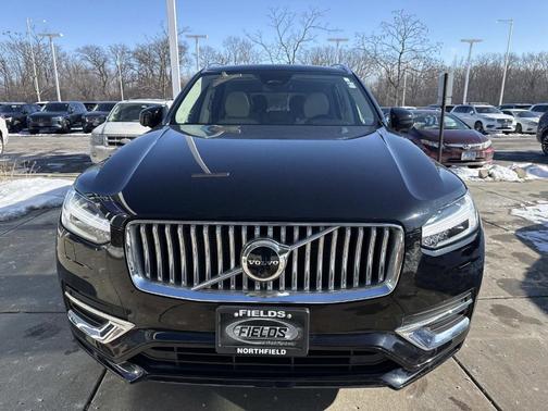 2024 Volvo XC90 B6 Plus Bright Theme 7-Seater