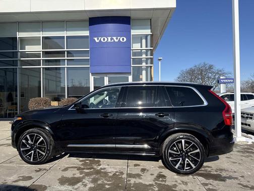 2024 Volvo XC90 B6 Plus Bright Theme 7-Seater