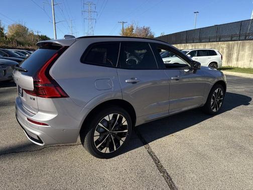 2026 Volvo XC60 B5 Plus