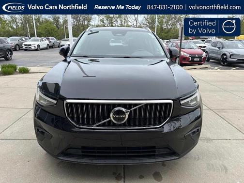 Onyx Black Metallic 2023 Volvo XC40 B5 Plus Bright Theme
