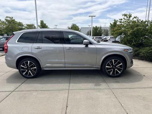 Silver 2024 Volvo XC90 B6 Plus Bright Theme 7-Seater