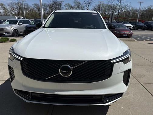 Crystal White 2026 Volvo XC90 Plug-In Hybrid T8 Ultra Dark Theme 7-Seater