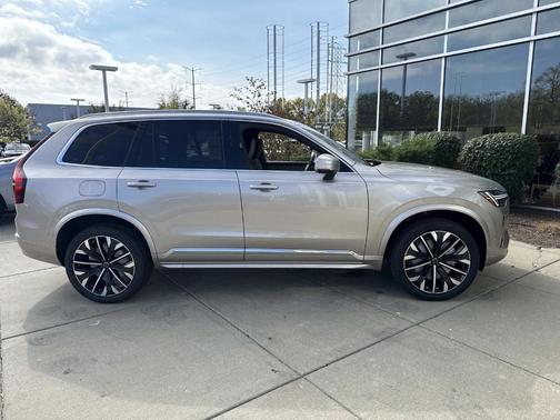 2026 Volvo XC90 B6 Plus 6-Seater