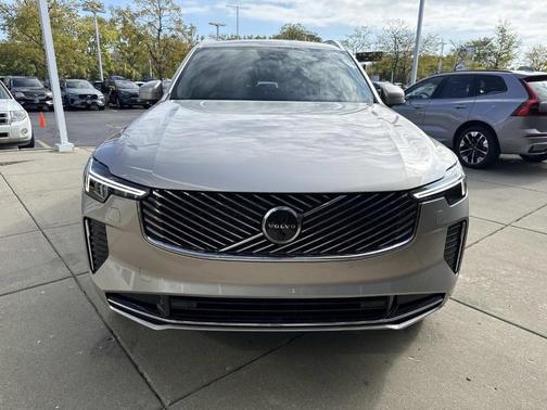 2026 Volvo XC90 B6 Plus 6-Seater