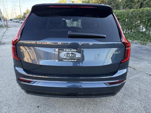 2026 Volvo XC90 B6 Ultra Dark Theme 7-Seater