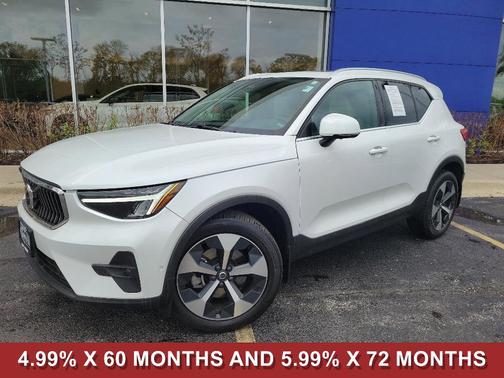 2023 Volvo XC40 B5 Plus Bright Theme