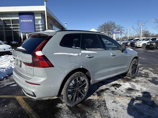 2026 Volvo XC60 Plug-In Hybrid T8 Plus
