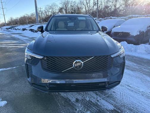 2026 Volvo XC90 B6 Ultra Dark Theme 7-Seater