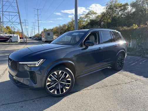 2026 Volvo XC90 B6 Ultra Dark Theme 7-Seater