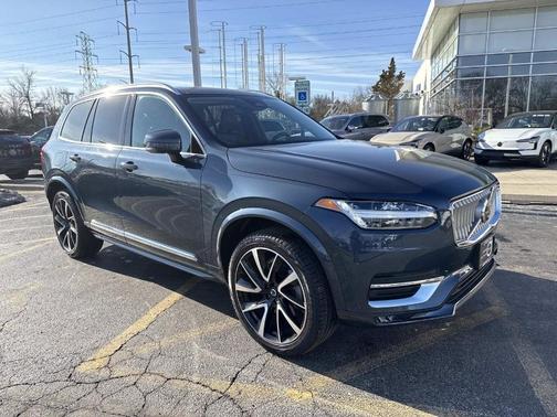 2023 Volvo XC90 B6 Plus 6-Seater