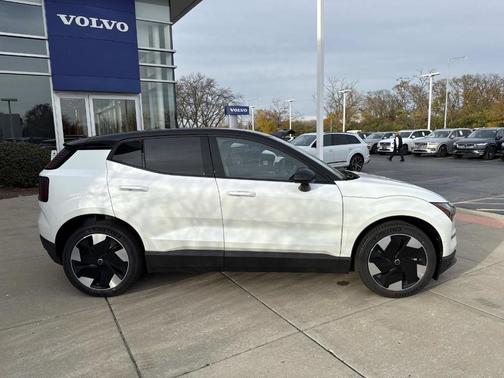 2026 Volvo EX30 Twin Motor Ultra