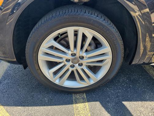 2018 Audi Q5 2.0T Premium Plus