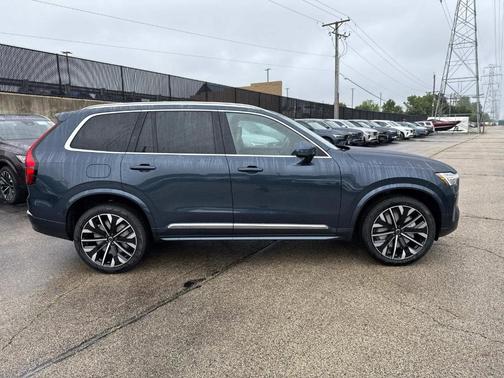 2026 Volvo XC90 B6 Plus 7-Seater