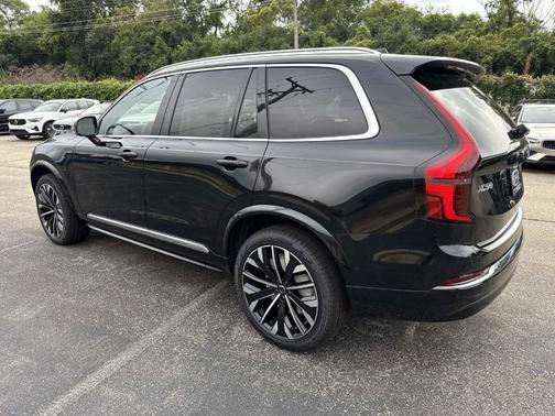 2026 Volvo XC90 B6 Plus 7-Seater