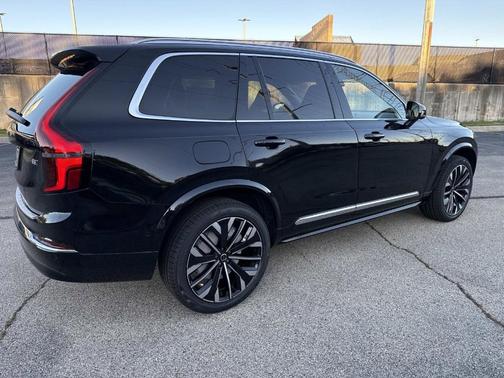 2026 Volvo XC90 B6 Plus 7-Seater