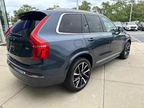 2024 Volvo XC90 B6 Plus Bright Theme 7-Seater