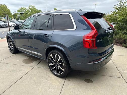 2024 Volvo XC90 B6 Plus Bright Theme 7-Seater