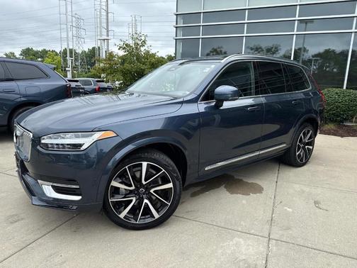 2024 Volvo XC90 B6 Plus Bright Theme 7-Seater