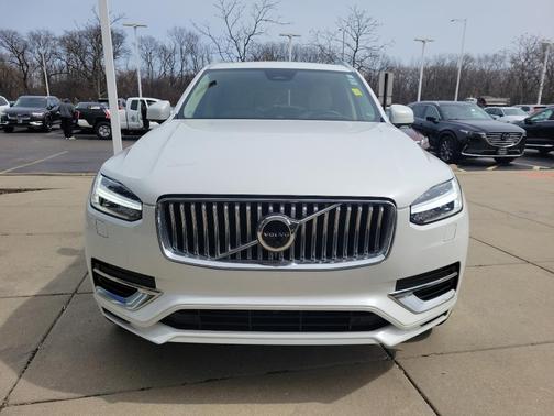 2023 Volvo XC90 Recharge Plug-In Hybrid T8 Ultimate Bright Theme 7-Seater