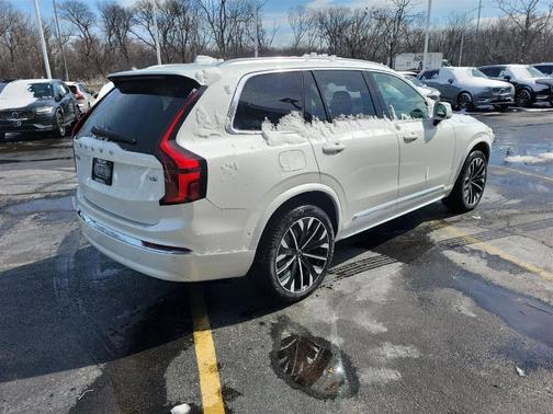 2025 Volvo XC90 Plug-In Hybrid T8 Plus 7-Seater