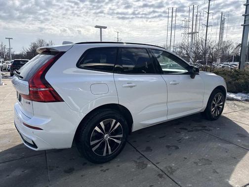 2025 Volvo XC60 B5 Core